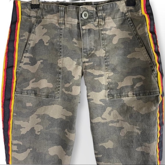 Pam & Gela Camouflage Ankle Jeans with Stripes - Picture 3 of 11